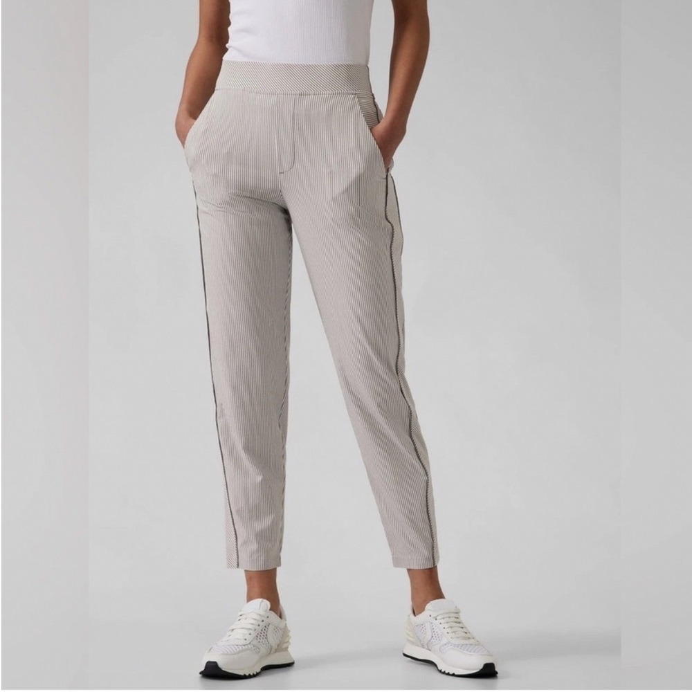 Athleta Brooklyn Textured Ankle Pant White Grey Stripe 12P Petite Pinstripe - Picture 1 of 13